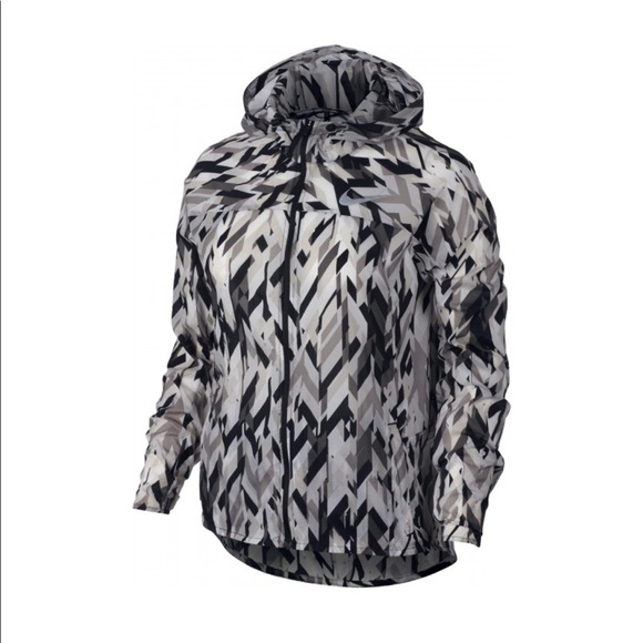 nike impossibly light jacket womens